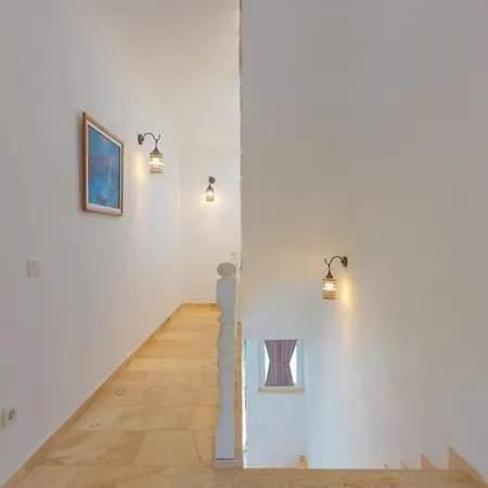 Villa 4 Bedroom - 3133 *