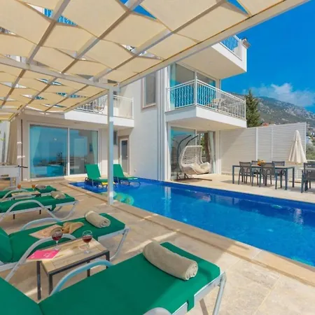 4 Bedroom - 3133 *