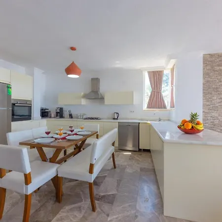 Villa 4 Bedroom - 3133